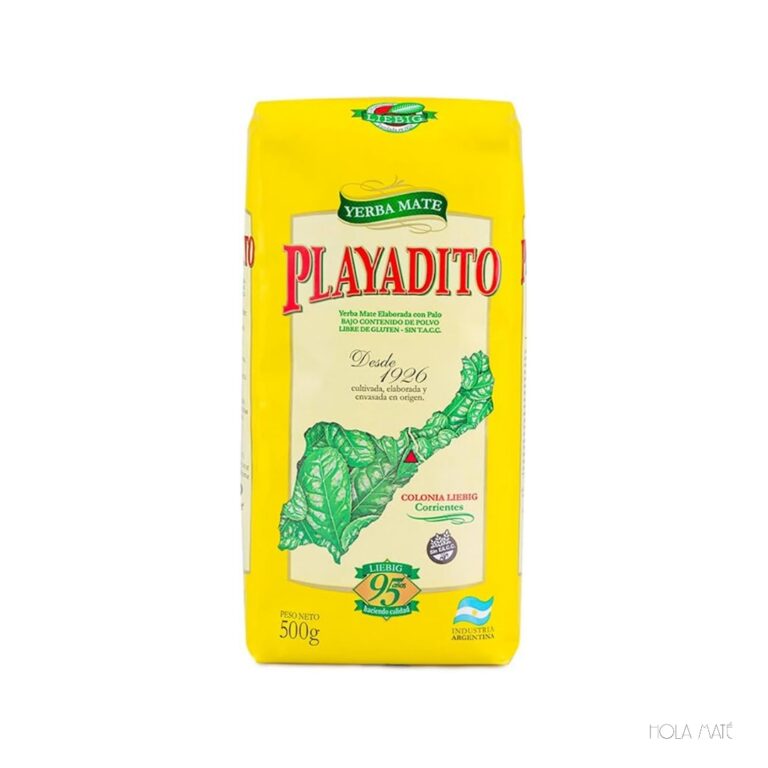 Paquet de yerba mate Playadito 500g, présenté dans un gros plan, une yerba mate argentine traditionnelle, avec une coupe fine et un goût doux idéal pour tous les amateurs de maté.